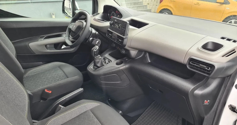 Peugeot Rifter cena 58900 przebieg: 147000, rok produkcji 2019 z Częstochowa małe 277